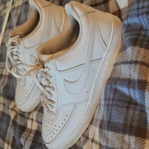 NIKE mens Court Vision Low 9.5 Pre-owned